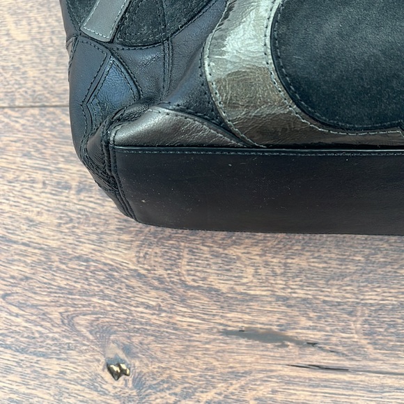 Stunning Coach tote - Picture 7 of 9